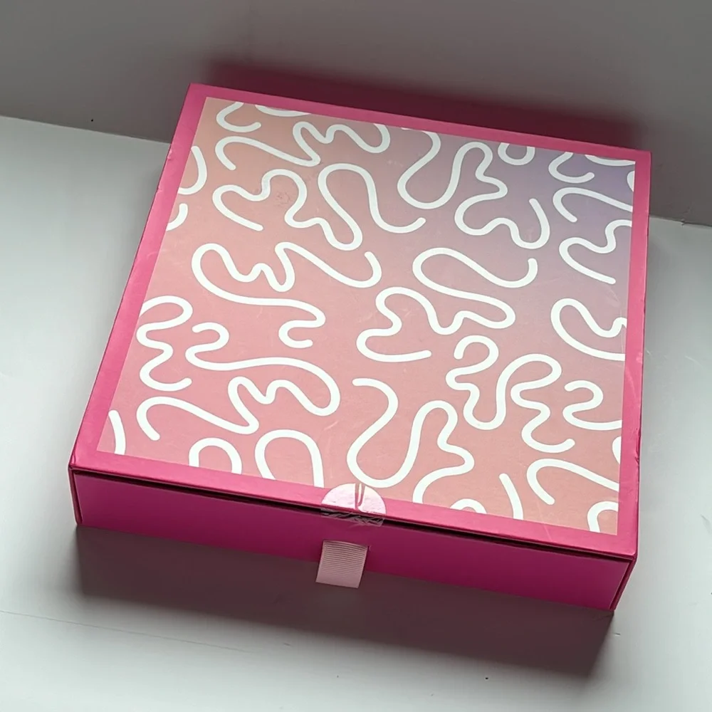 Love x Jane 500 Piece Puzzle with Storage Box